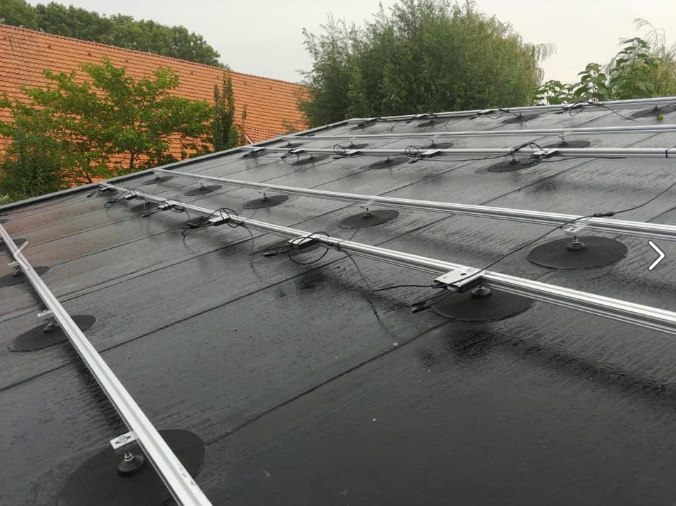 Mounting anchors for solar panels